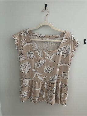 LOFT Beige and White Short Sleeve Peplum Tee